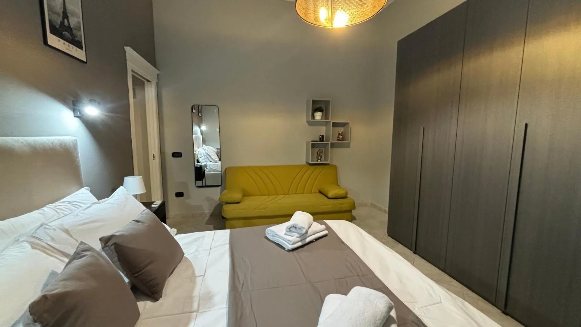 Dimora71 Bed & Breakfast Naples Italy